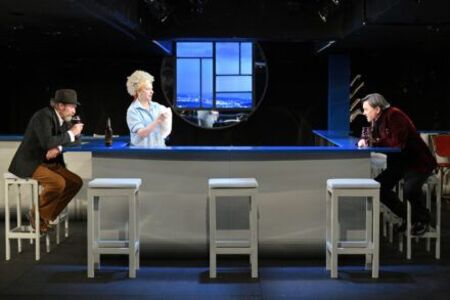 TE_IGRE_BO_KONEC_arhiv_LowResCPeterUhan_016-440x293